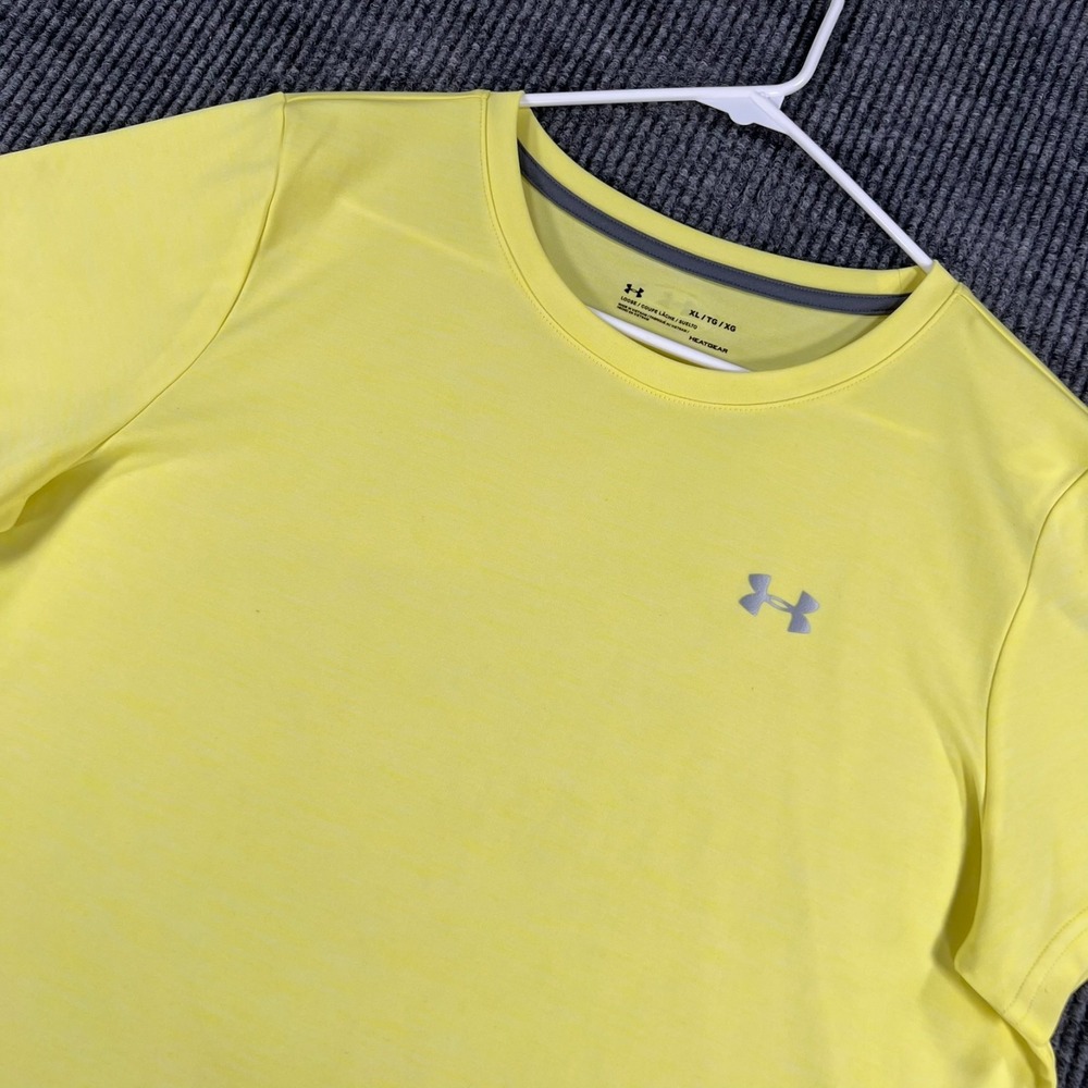 Under Armour Shirt Womens XL Extra Large Yellow Short Sleeve Loose Fit Heat Gear
